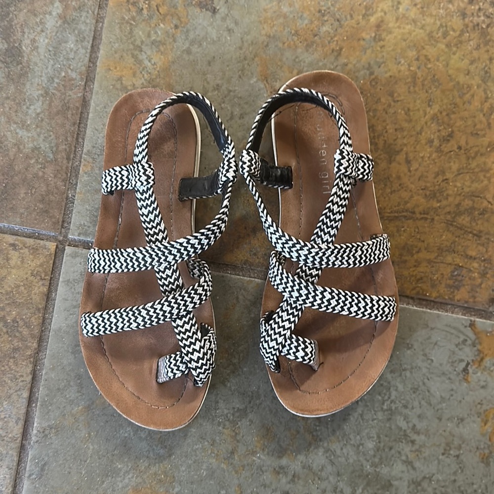Madden girl sandals size 3